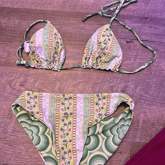 reverse-able bikini - Picture 2 of 2